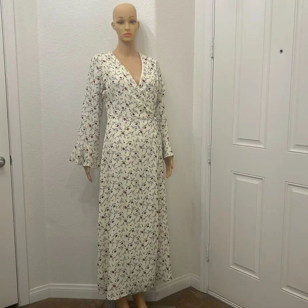 Sugarlips Women’s Dress Cream Red Floral Size 8 Slimming Side Tie Wrap Lined
